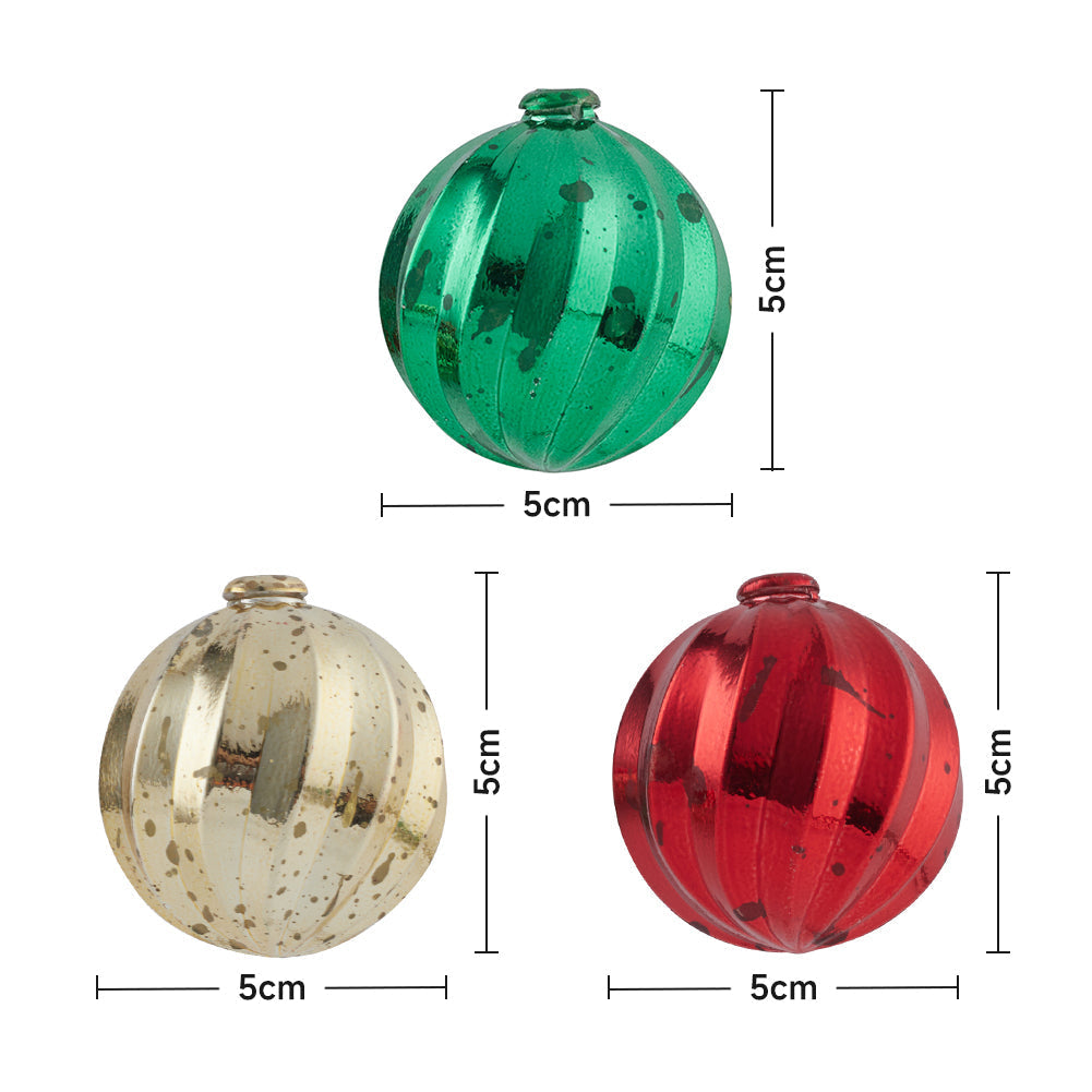 Multicoloured Christmas ball ornament string lights by Garden Sanctuary, battery-powered holiday decorative lights with festive spheres
